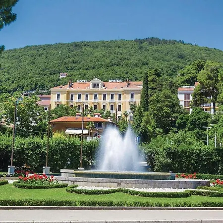 Gorgeous In Marinici With Wifi Apartman