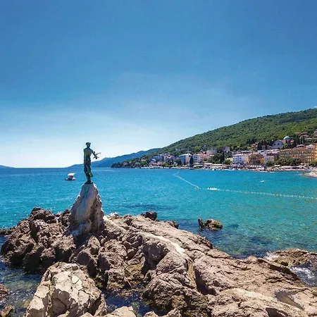 Gorgeous In Marinici With Wifi Marinići