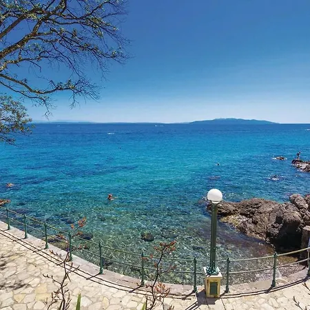 Gorgeous In Marinici With Wifi דירה *